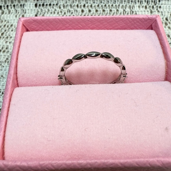 NWT Swarovski Marquise Zirconia Ring - Picture 4 of 11